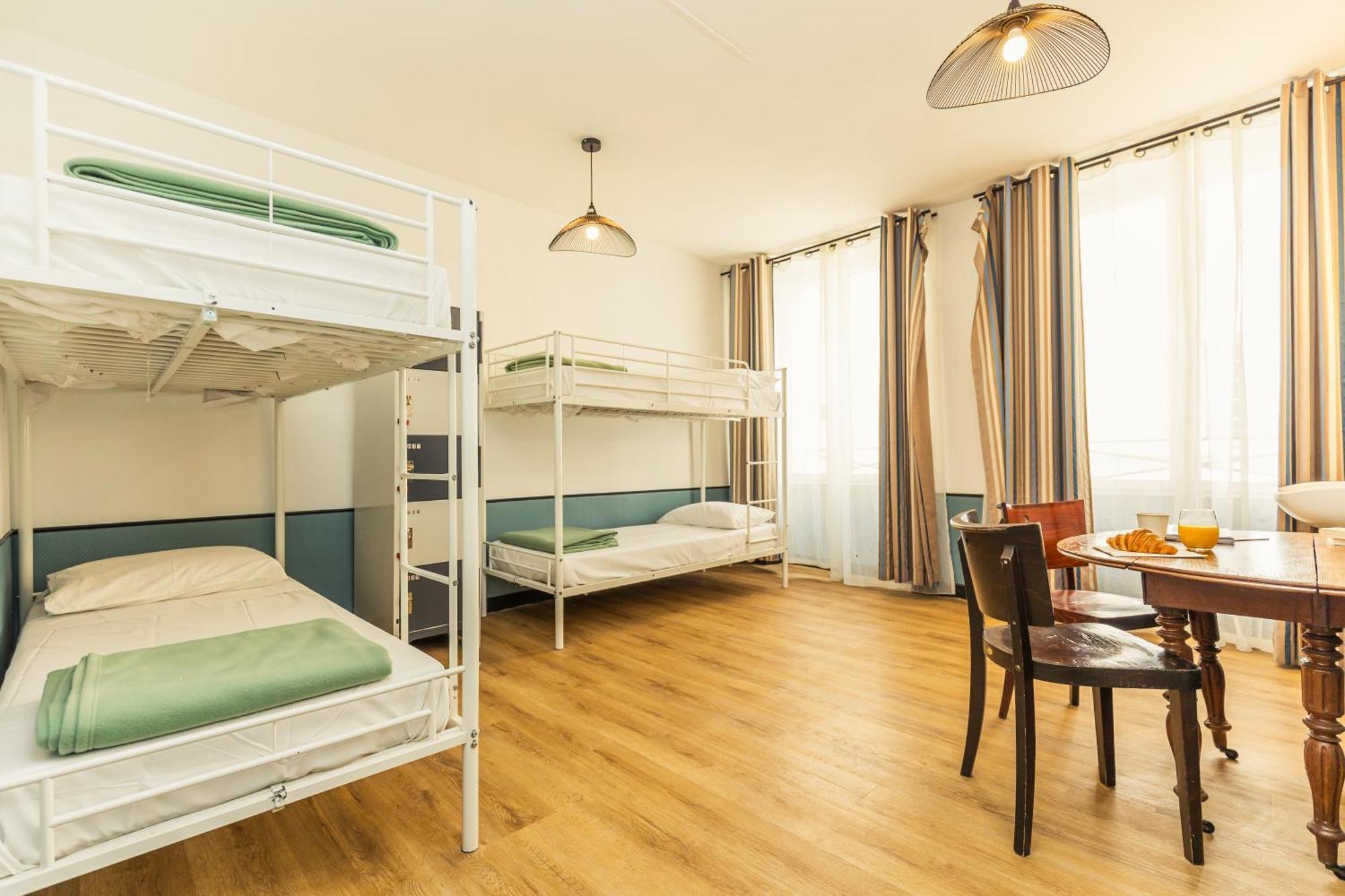 Bed in 6-Bed Mixed Dormitory Room with Private Bathroom,1500271723:JPEG